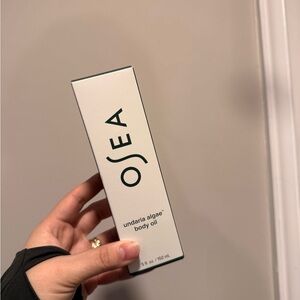 OSEA Undaria Algae Body Oil - White